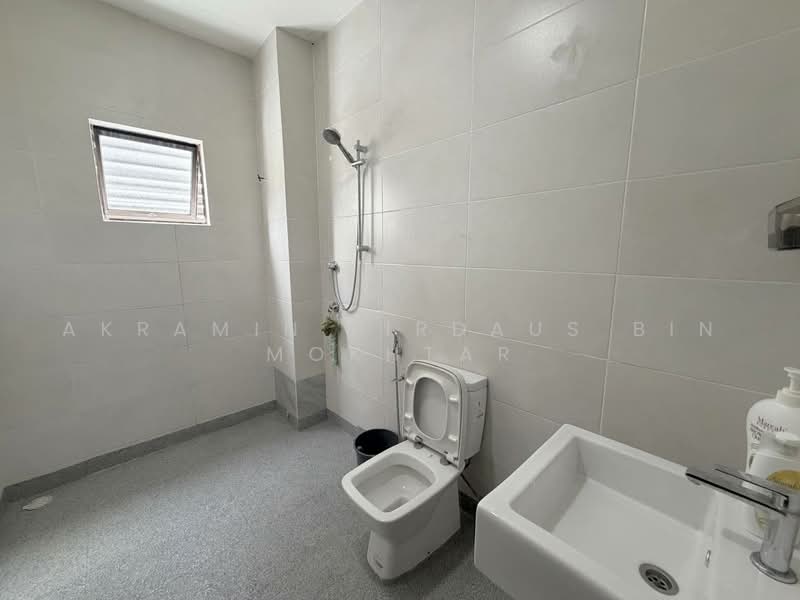 Rumah Teres 2 Tingkat untuk Dijual di Seksyen 30 (Shah Alam) - Akramin Firdaus Bin Mokhtar - PropertyGuru.com.my