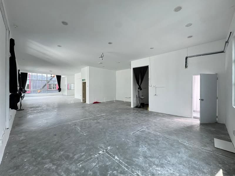 Shop for Rent in Skudai (Johor) - Michelle Ng - Interior - PropertyGuru.com.my