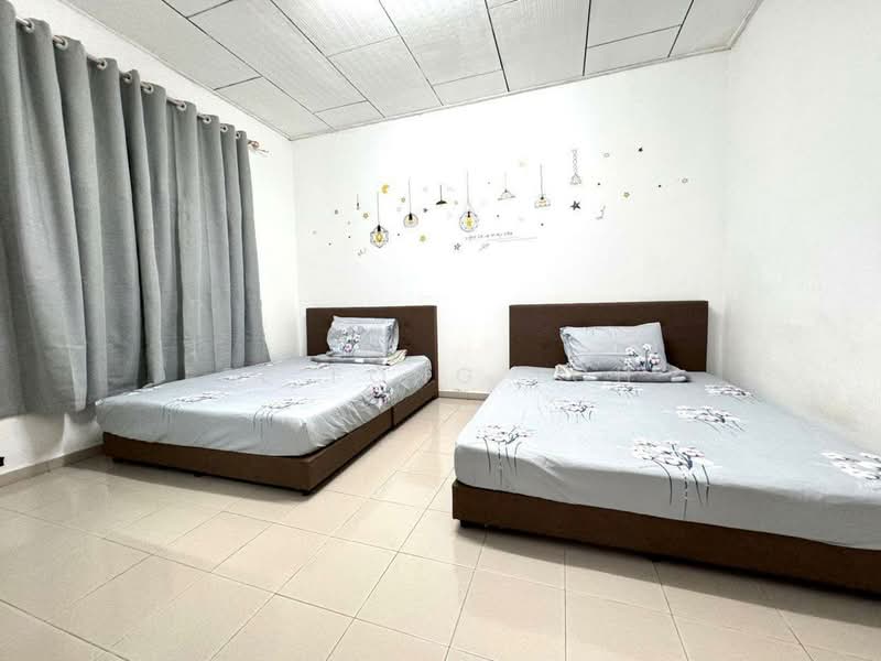 Rumah Teres 2 Tingkat untuk Dijual di Taman Bukit Kempas (Tampoi) - Ee Fong Toh - Bedroom - PropertyGuru.com.my