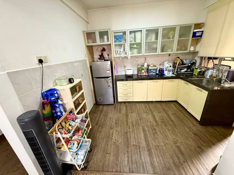 Pangsapuri untuk Dijual di Pangsapuri Persiaran Tanjung - Ee Fong Toh - Kitchen - PropertyGuru.com.my