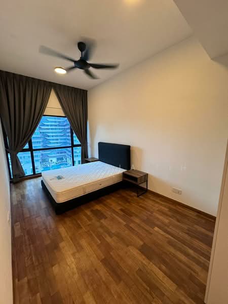 Servis Apartment untuk Dijual di Reizz Residence - Victoria Tih - Bedroom - PropertyGuru.com.my