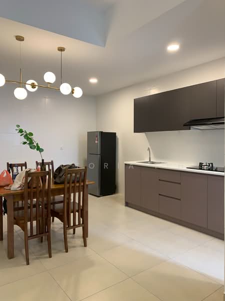 Servis Apartment untuk Dijual di Reizz Residence - Victoria Tih - Kitchen - PropertyGuru.com.my