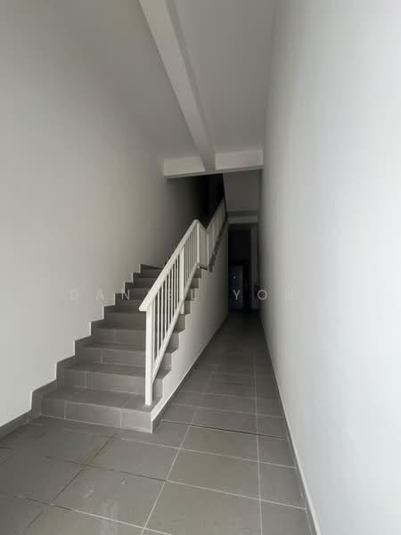Kedai / Pejabat untuk Disewa di Bandar Baru Permas Jaya (Permas Jaya) - Daniel Yong - Corridor - PropertyGuru.com.my