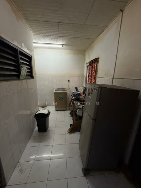 2-storey Terraced House for Sale in Taman Sentosa (Klang) - Lim Jeon - Kitchen - PropertyGuru.com.my