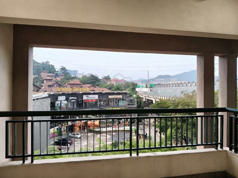 Kondominium untuk Disewa di Seri Maya Condominium - Desmond Low - Balcony - PropertyGuru.com.my