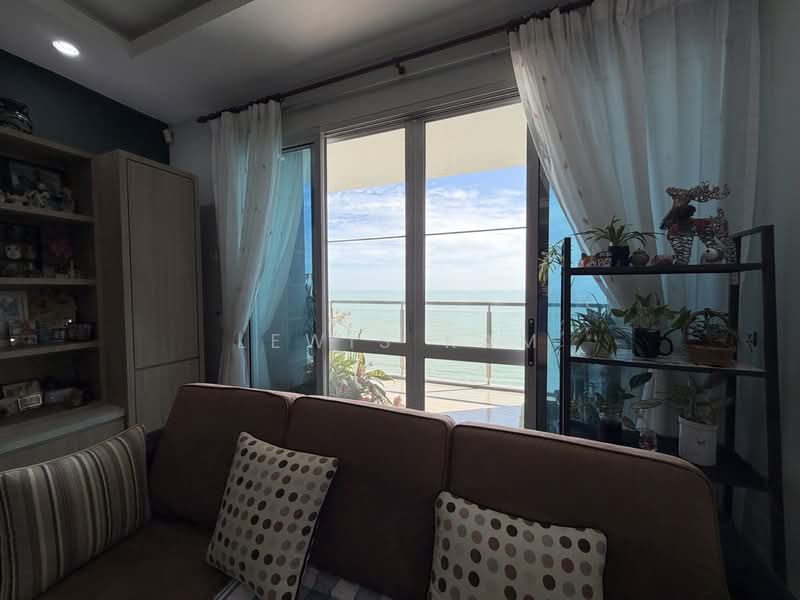 Condominium for Sale at 10 Island Resort - Lewis Kam - Living Room - PropertyGuru.com.my