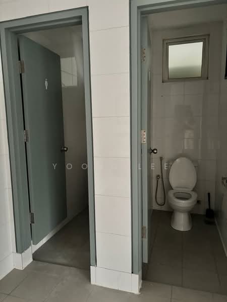 Pejabat untuk Dijual di Bandar Sri Damansara (Selangor) - Yoong Lee - Bathroom - PropertyGuru.com.my