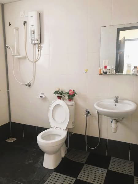 Servis Apartment untuk Disewa di Amara - Evelyn Lee - Bathroom - PropertyGuru.com.my