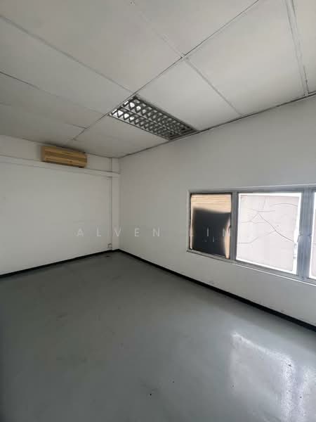 Terrace Factory for Sale in Desa Aman Puri (Kepong) - Alven Lim - Interior - PropertyGuru.com.my