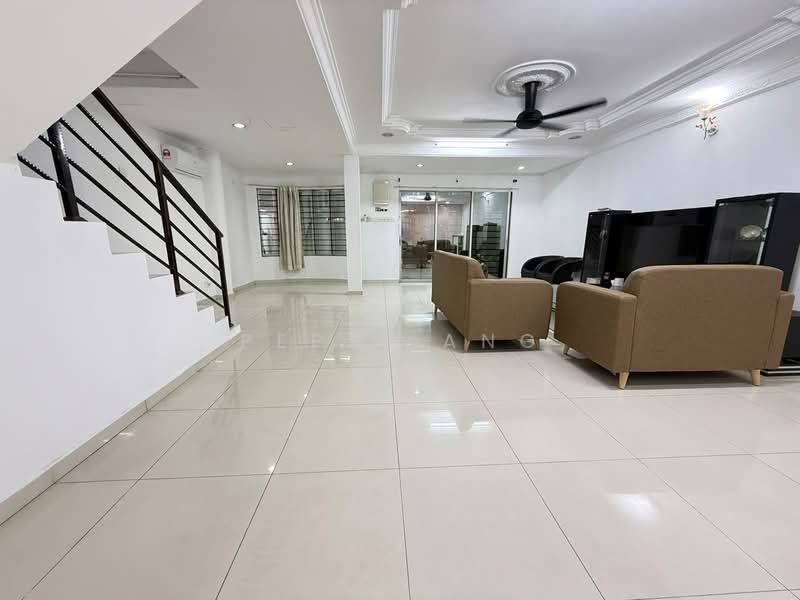 Rumah Teres 2 Tingkat untuk Dijual di Bandar Bukit Tinggi (Klang) - Pepsi Ang - Living Room - PropertyGuru.com.my