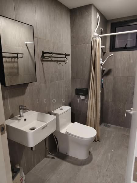 Servis Apartment untuk Disewa di Savvy @ Riana Dutamas - Leon Teh - Bathroom - PropertyGuru.com.my