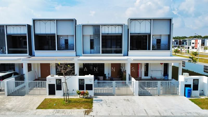 Rumah Teres 2 Tingkat untuk Dijual di Setia Indah 9 (Setia Alam) - Azian Nasa - PropertyGuru.com.my