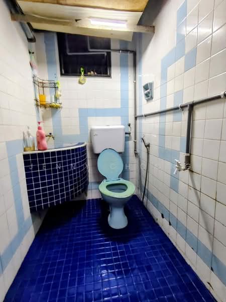 Rumah Teres 2 Tingkat untuk Dijual di Kampung Tasik Tambahan (Ampang) - Jenny Choong - Bathroom - PropertyGuru.com.my