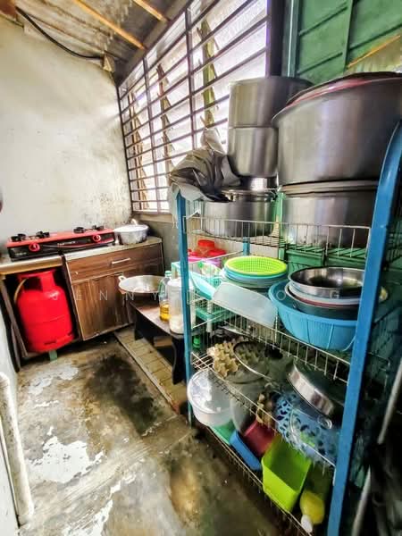 Rumah Teres 2 Tingkat untuk Dijual di Kampung Tasik Tambahan (Ampang) - Jenny Choong - Kitchen - PropertyGuru.com.my