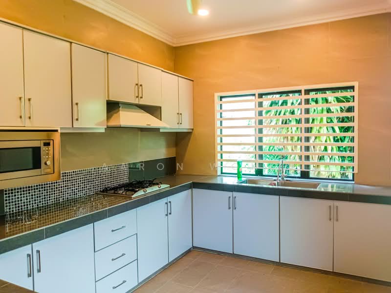 Bungalow House for Sale in Port Dickson (Negeri Sembilan) - Aaron Wong - Kitchen - PropertyGuru.com.my