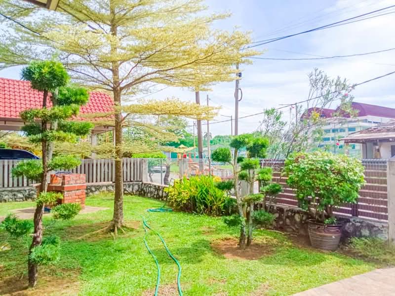 Bungalow House for Sale in Port Dickson (Negeri Sembilan) - Aaron Wong - Garden - PropertyGuru.com.my