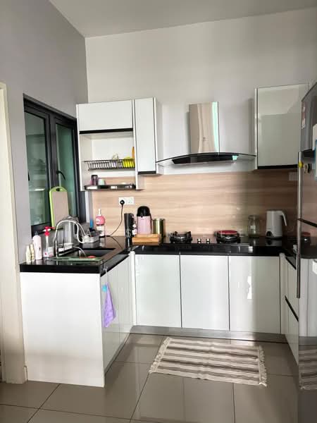Kondominium untuk Disewa di Parkhill Residence - Hanson Lee - Kitchen - PropertyGuru.com.my