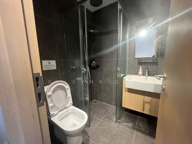 Servis Apartment untuk Dijual di The Colony @ KLCC - Elleyna Soo - Bathroom - PropertyGuru.com.my