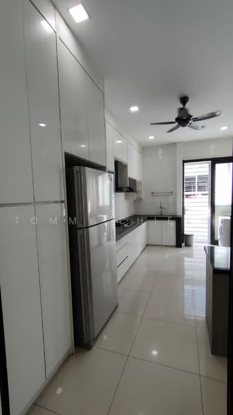 2-storey Terraced House for Rent in Eco Majestic (Semenyih) - TOMMY CHIENG - Kitchen - PropertyGuru.com.my