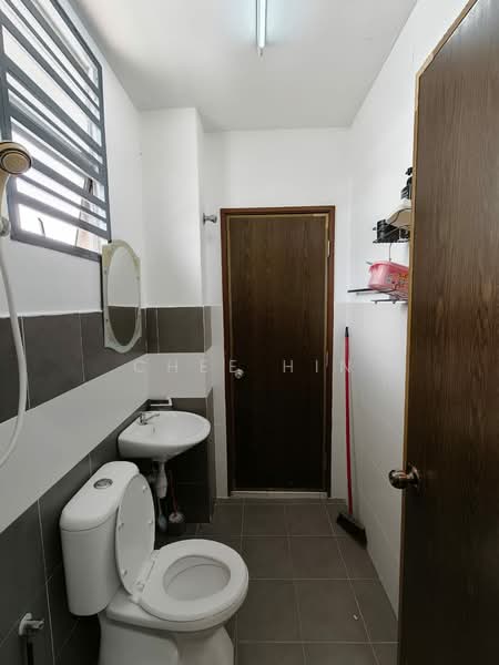 2-storey Terraced House for Rent in Bandar Puncak Alam (Puncak Alam) - Chee Hin - Bathroom - PropertyGuru.com.my