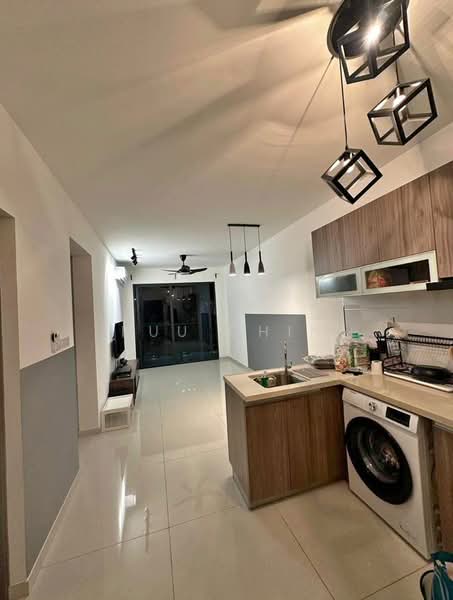 Servis Apartment untuk Dijual di Country Garden Central Park - Kuu Chin - Living Room - PropertyGuru.com.my