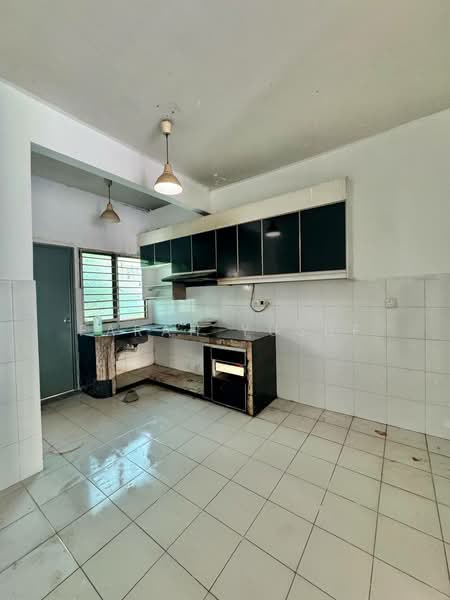 Rumah Teres 2 Tingkat untuk Dijual di Sungai Buloh (Selangor) - FARAH YUSUF - Kitchen - PropertyGuru.com.my