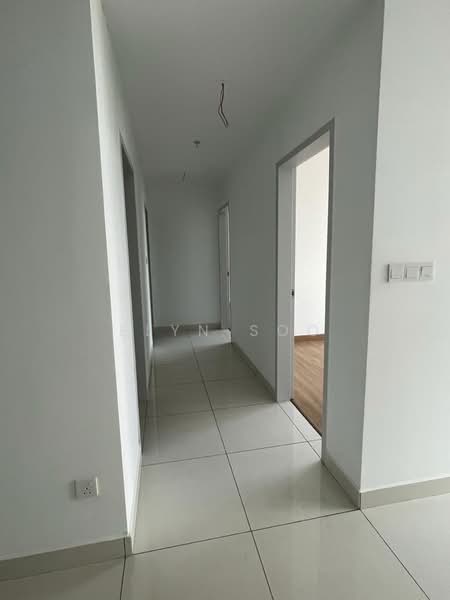 Servis Apartment untuk Disewa di The Amber Residence @ TwentyFive.7 - Elyn Soo - Corridor - PropertyGuru.com.my