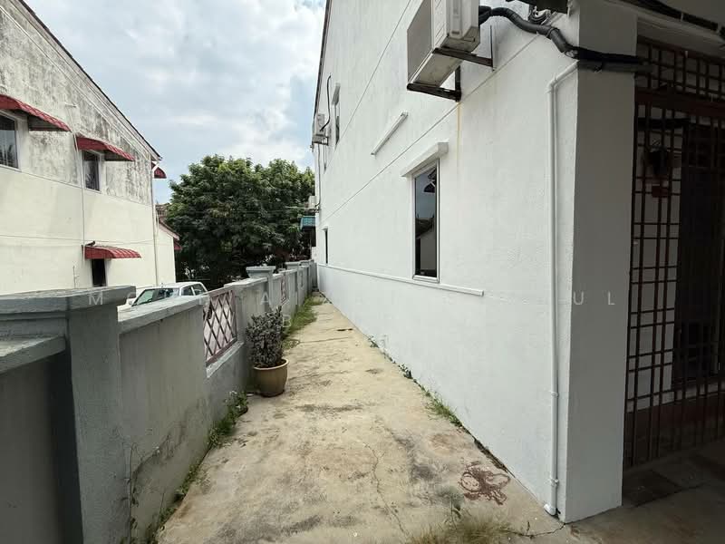 2-storey Terraced House for Sale in Taman Seremban Jaya (Rantau) - Mohd Aizat Saiful Bahri - Exterior - PropertyGuru.com.my