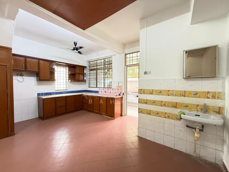 2-storey Terraced House for Sale in Taman Seremban Jaya (Rantau) - Mohd Aizat Saiful Bahri - Kitchen - PropertyGuru.com.my