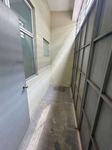 Shop for Rent in Putra Heights (Subang Jaya) - Jason Ooi - Corridor - PropertyGuru.com.my