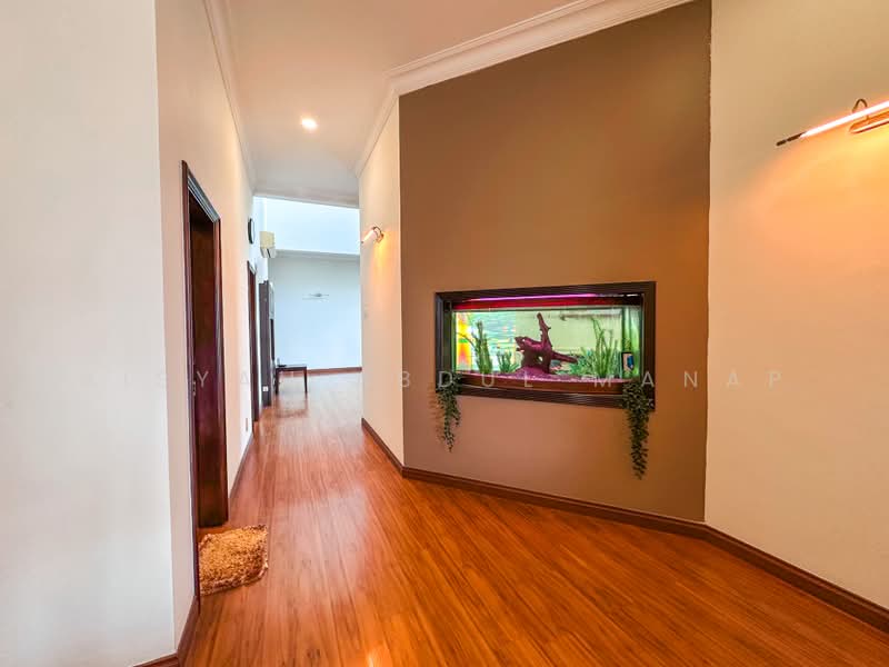 Bungalow for Sale in Taman Yarl (Jalan Klang Lama (Old Klang Road)) - Aisyah Abdul Manap - Corridor - PropertyGuru.com.my