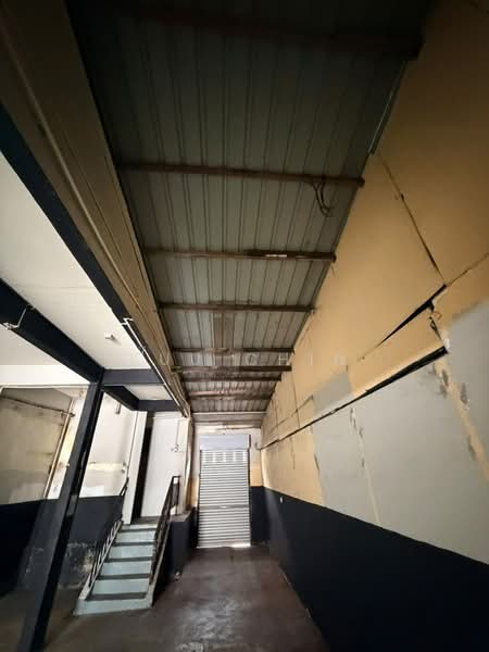Kedai / Pejabat untuk Dijual di Taman Skudai Baru (Skudai) - Kuu Chin - Corridor - PropertyGuru.com.my