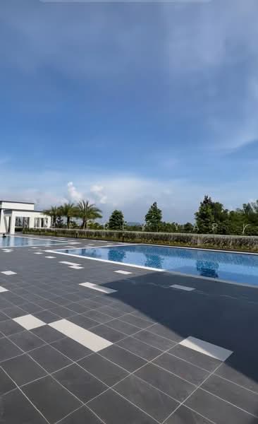 Flat for Rent at RESIDENSI SELANGORKU OLEANDER - Jeffrey Yap - Pool - PropertyGuru.com.my