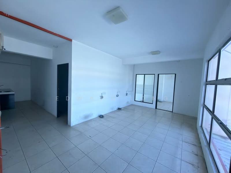 Kilang untuk Disewa di Taman Perindustrian Taming Jaya (Balakong) - Edward Long - Interior - PropertyGuru.com.my