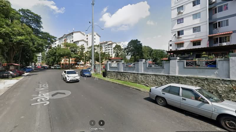 Semi-Detached House for Sale in Taman Bukit Serdang (Seri Kembangan) - Bryan Wong - Exterior - PropertyGuru.com.my