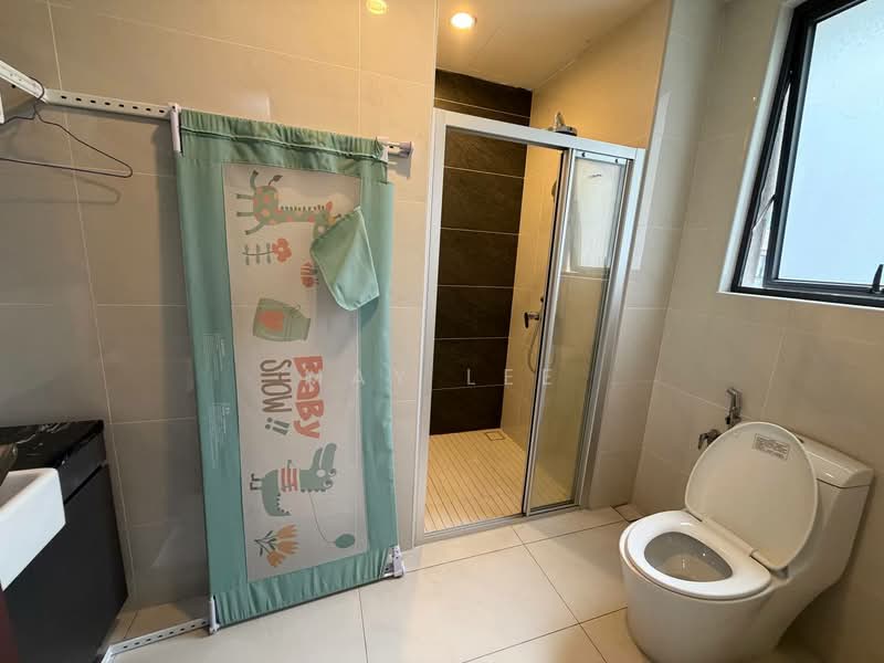Condominium for Rent at Royal Strand @ Country Garden Danga Bay - May Lee - Bathroom - PropertyGuru.com.my