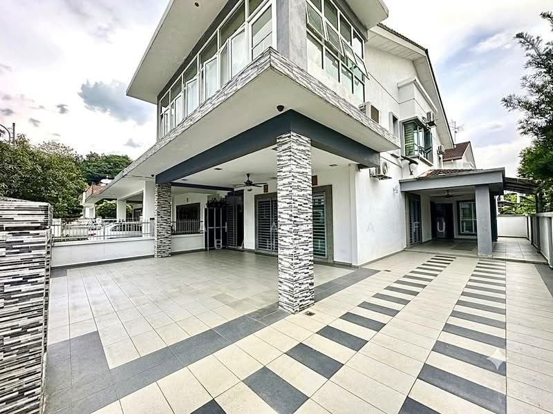 Semi-Detached House for Sale in Taman Saujana Emas (Kajang) - Mohd Aizat Saiful Bahri - Exterior - PropertyGuru.com.my