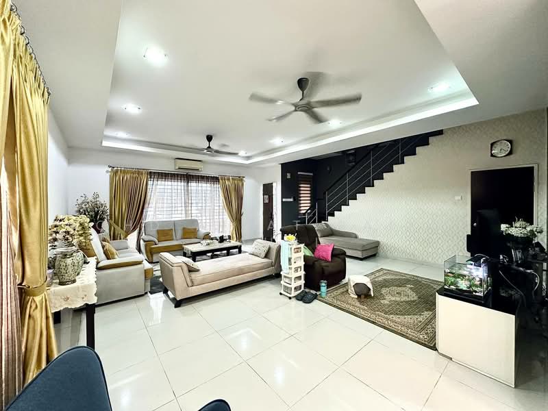 Semi-Detached House for Sale in Taman Saujana Emas (Kajang) - Mohd Aizat Saiful Bahri - Living Room - PropertyGuru.com.my