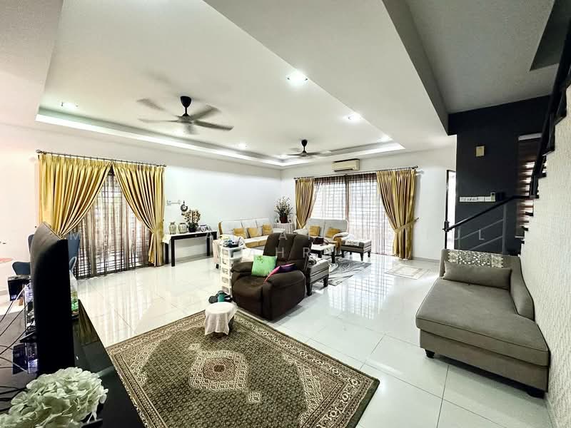 Semi-Detached House for Sale in Taman Saujana Emas (Kajang) - Mohd Aizat Saiful Bahri - Living Room - PropertyGuru.com.my