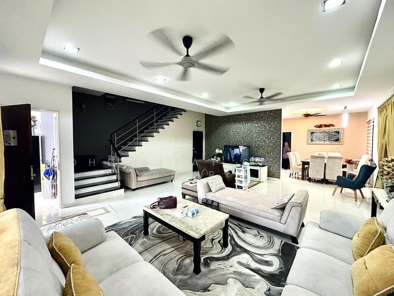 Semi-Detached House for Sale in Taman Saujana Emas (Kajang) - Mohd Aizat Saiful Bahri - Living Room - PropertyGuru.com.my