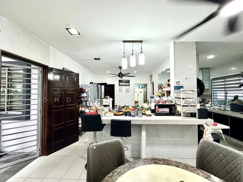 Semi-Detached House for Sale in Taman Saujana Emas (Kajang) - Mohd Aizat Saiful Bahri - Kitchen - PropertyGuru.com.my