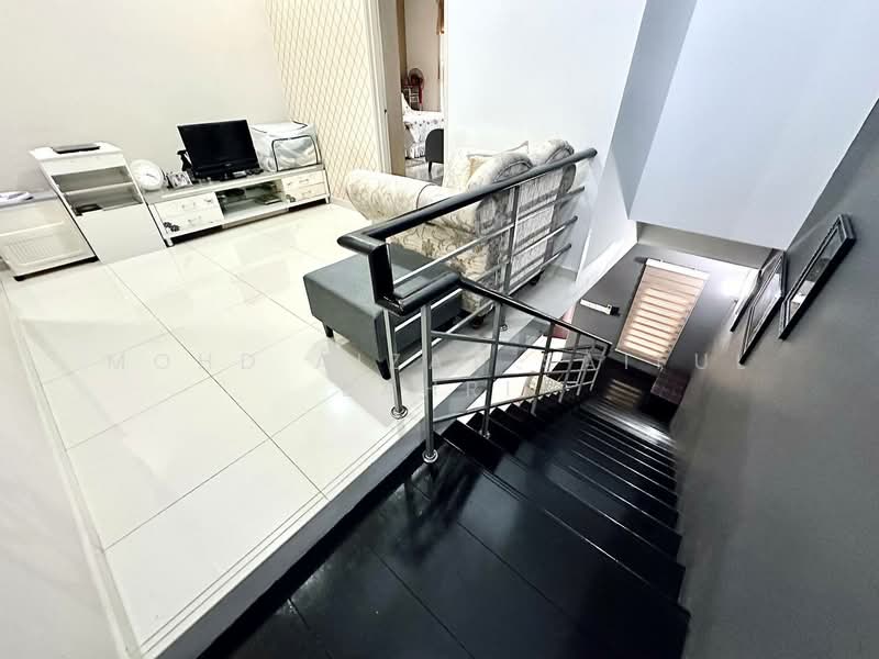 Semi-Detached House for Sale in Taman Saujana Emas (Kajang) - Mohd Aizat Saiful Bahri - Living Room - PropertyGuru.com.my