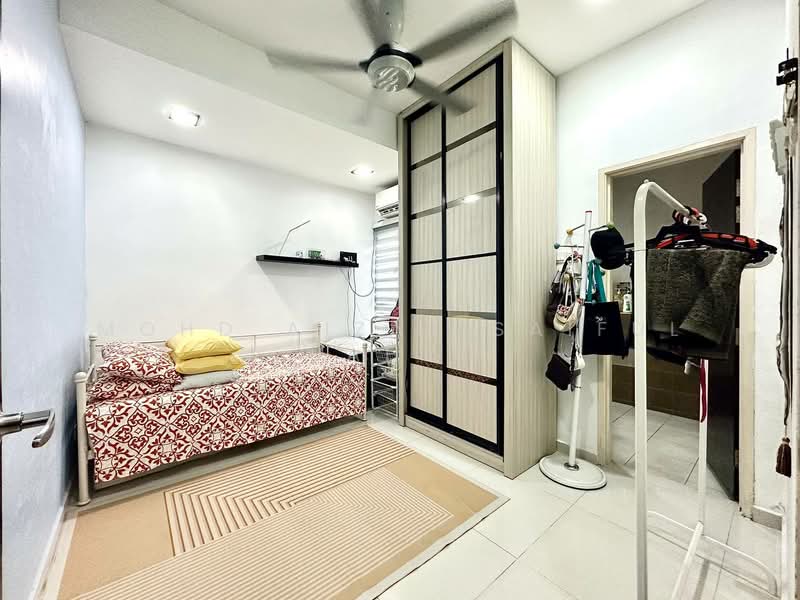 Semi-Detached House for Sale in Taman Saujana Emas (Kajang) - Mohd Aizat Saiful Bahri - Bedroom - PropertyGuru.com.my