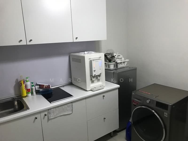 Servis Apartment untuk Disewa di Centrestage Designer Suite - Marcus Koh - Kitchen - PropertyGuru.com.my