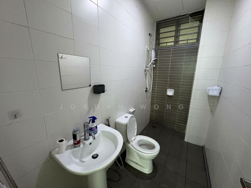 Servis Apartment untuk Disewa di Palazio - Jordan Wong - Bathroom - PropertyGuru.com.my