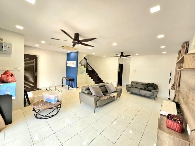 Rumah Teres 2-Tingkat untuk Dijual di Bandar Puteri Puchong (Puchong) - SUNNY YONG - Living Room - PropertyGuru.com.my