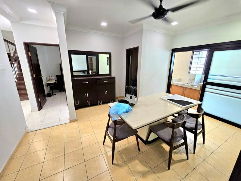 Rumah Teres 2-Tingkat untuk Dijual di Bandar Puteri Puchong (Puchong) - SUNNY YONG - Dining Room - PropertyGuru.com.my