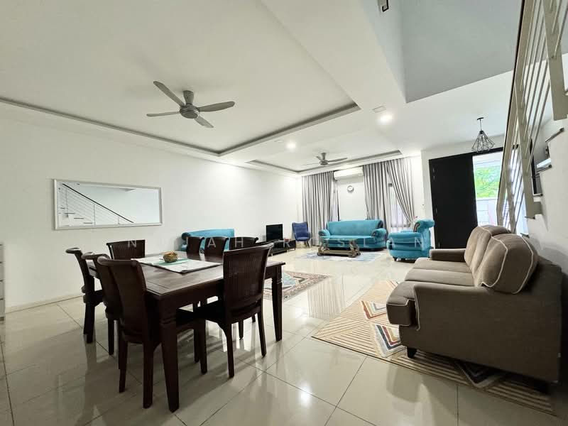 Rumah Teres untuk Dijual di Petaling Jaya (Selangor) - Najah Roslan - Living Room - PropertyGuru.com.my