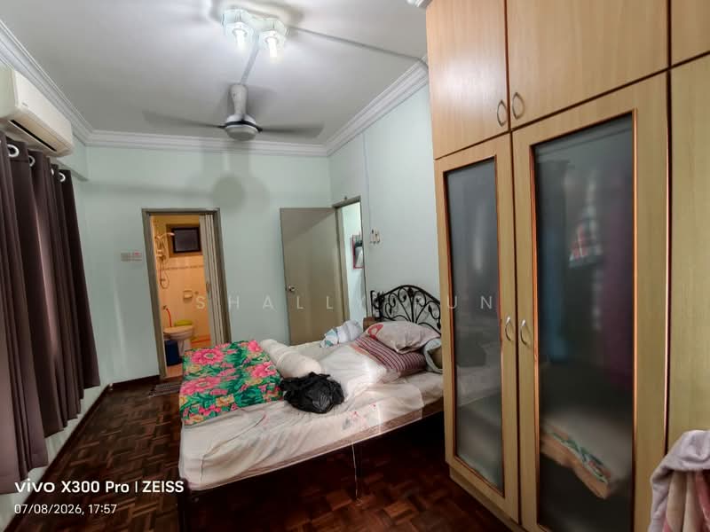Pangsapuri untuk Dijual di Sri Teratai Apartment - Shally Pun - Bedroom - PropertyGuru.com.my
