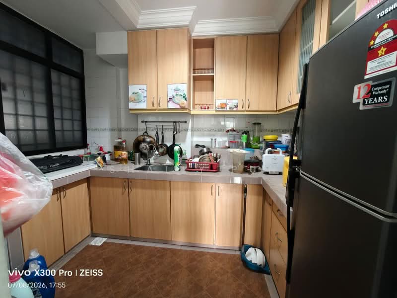 Pangsapuri untuk Dijual di Sri Teratai Apartment - Shally Pun - Kitchen - PropertyGuru.com.my